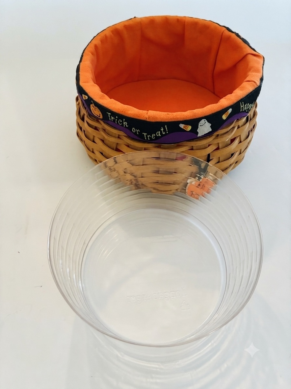 2004 Longaberger "Happy Halloween" Basket - Orange Liner, tie on and protector - Picture 4 of 5